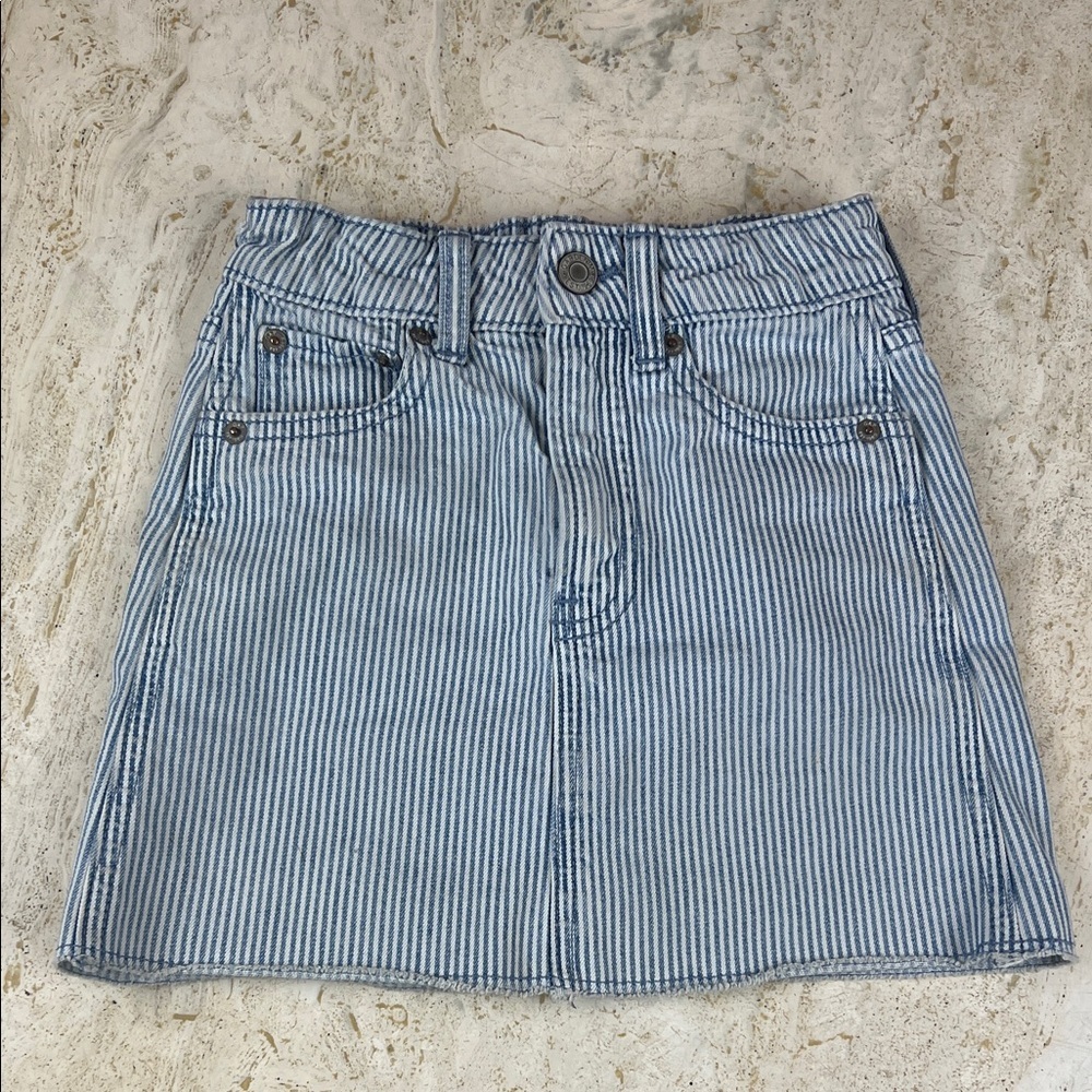 Gap denim girls skirt size 6 blue and white stripe